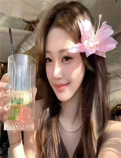 历史片文化解读：《幕前小说幽灵追凶》的叙事结构与视觉语言 ——深入探索历史片的艺术世界